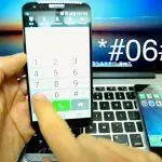 Manos marcando *#06# en un teléfono HTC para encontrar el IMEI. Desbloqueo de un teléfono HTC.