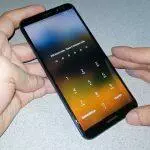 Pantalla bloqueada del Huawei Mate 10 Lite que muestra una entrada de PIN incorrecta con 4 intentos restantes.