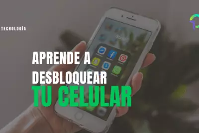 Persona con un teléfono Android mostrando apps de redes sociales. Aprende a desbloquear tu teléfono Android de forma fácil y segura.