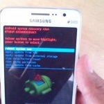 Menú de recuperación del sistema Android de Samsung Grand Prime: reiniciar el sistema ahora, aplicar actualización, borrar datos/restablecimiento de fábrica, borrar caché.
