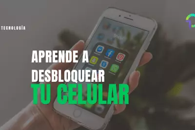Mano sosteniendo un teléfono inteligente que muestra aplicaciones de redes sociales; aprenda a desbloquear su teléfono si olvida su patrón.